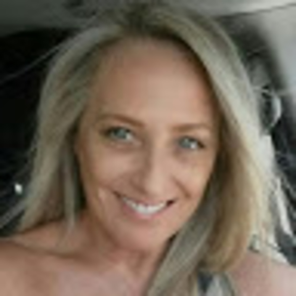 Meet your Posher, Suzanne